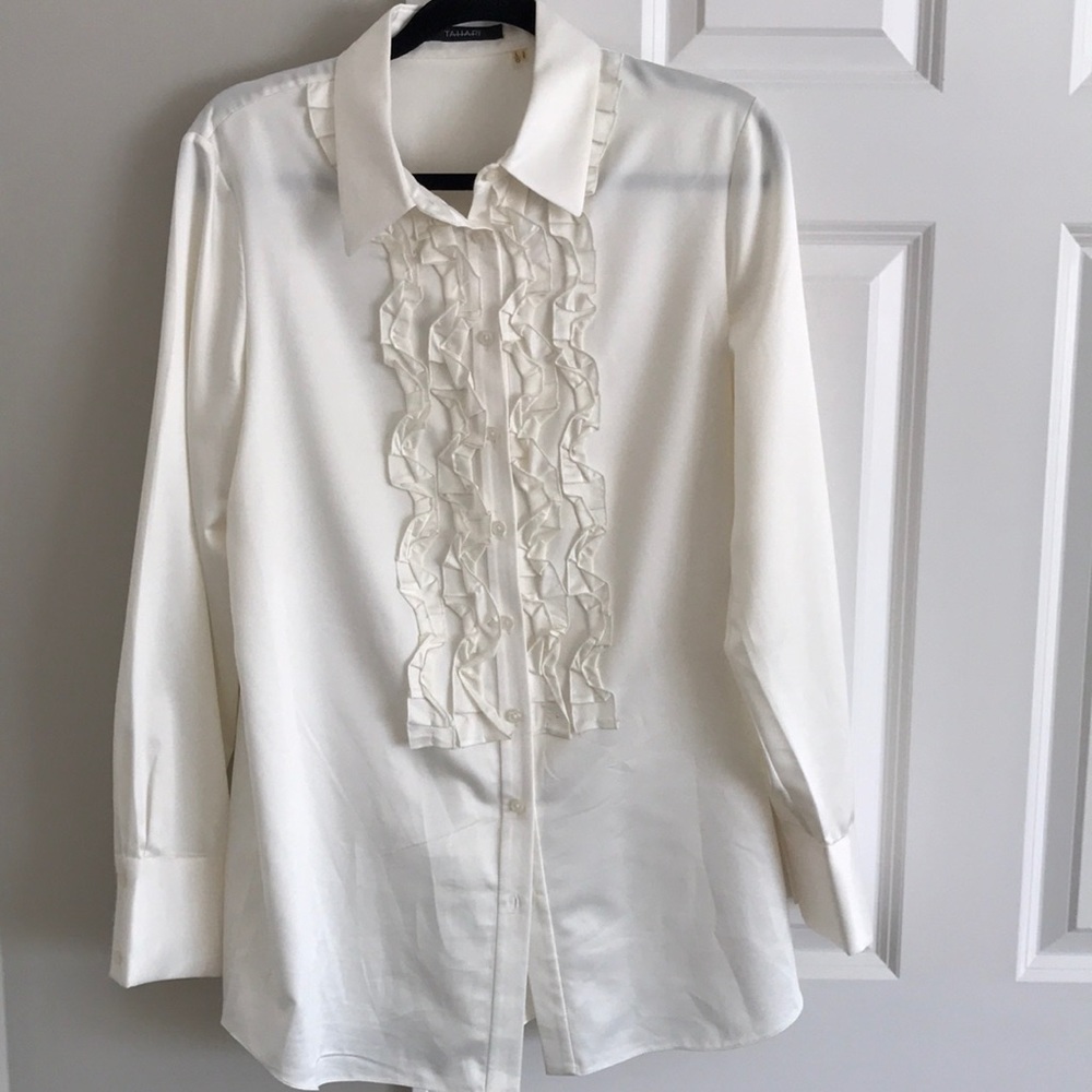 Tahari ruffle button down blouse